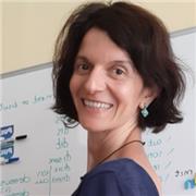 Profesora de idiomas especializada en español para extranjeros y en alemán jurídicoeconómico.